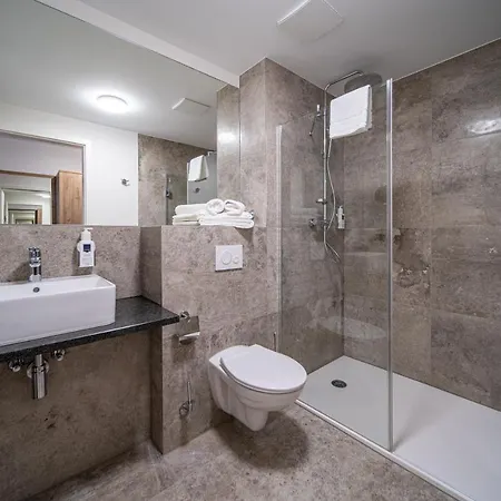 Ee 4* Kassel